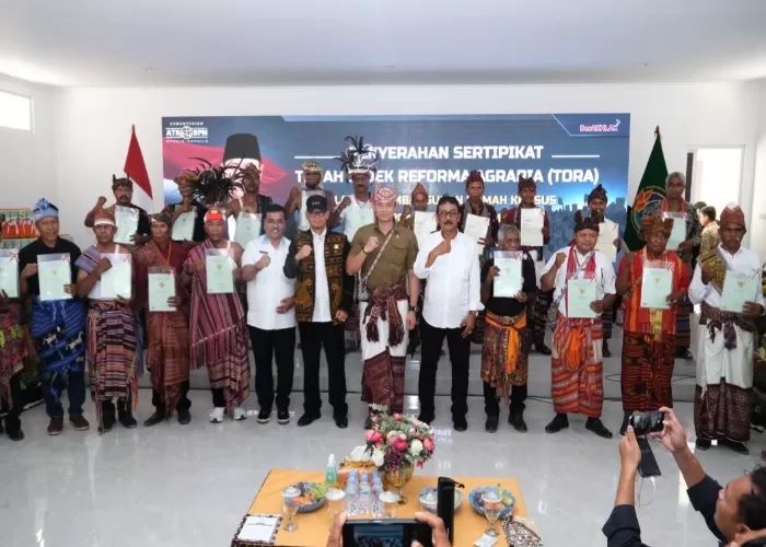 Terima Sertipikat dari Menteri AHY, Warga Eks Timor Timur Petik Hasil Kesetiaan kepada NKRI Setelah 25 Tahun