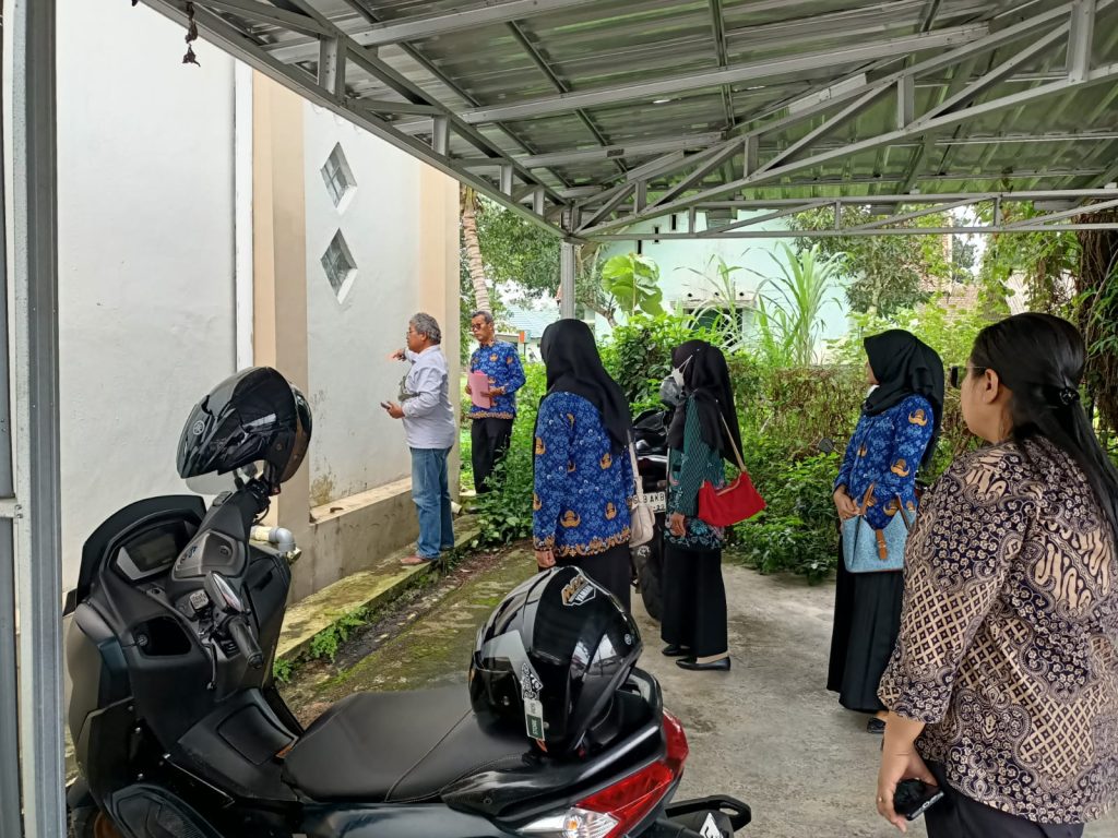 Tim Panitia A Laksanakan Cek Lapang dalam rangka Pemberian Hak Milik